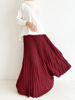 Load image into Gallery viewer, Harper Skirt in Crimson

