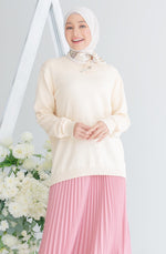 Load image into Gallery viewer, Agnes Knitted Top in Cream
