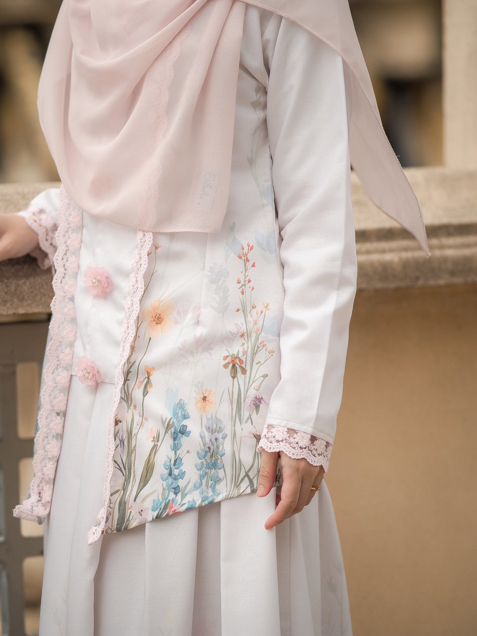 Melora Kebaya in Beige