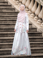 Load image into Gallery viewer, Melora Kebaya in Beige
