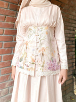 Load image into Gallery viewer, Lunara Top in Beige
