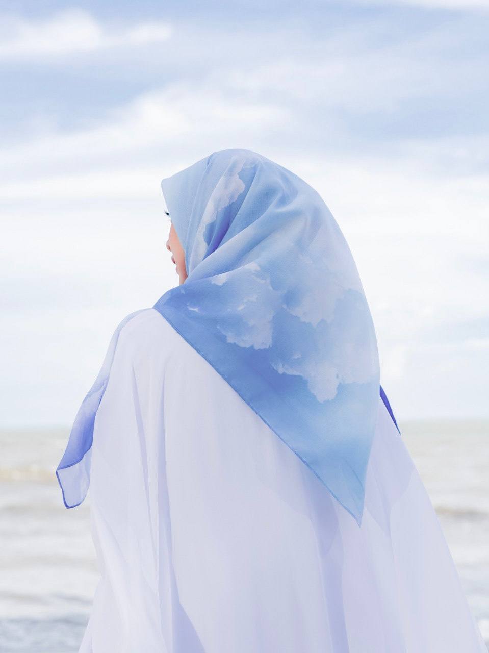 Langit in Biru