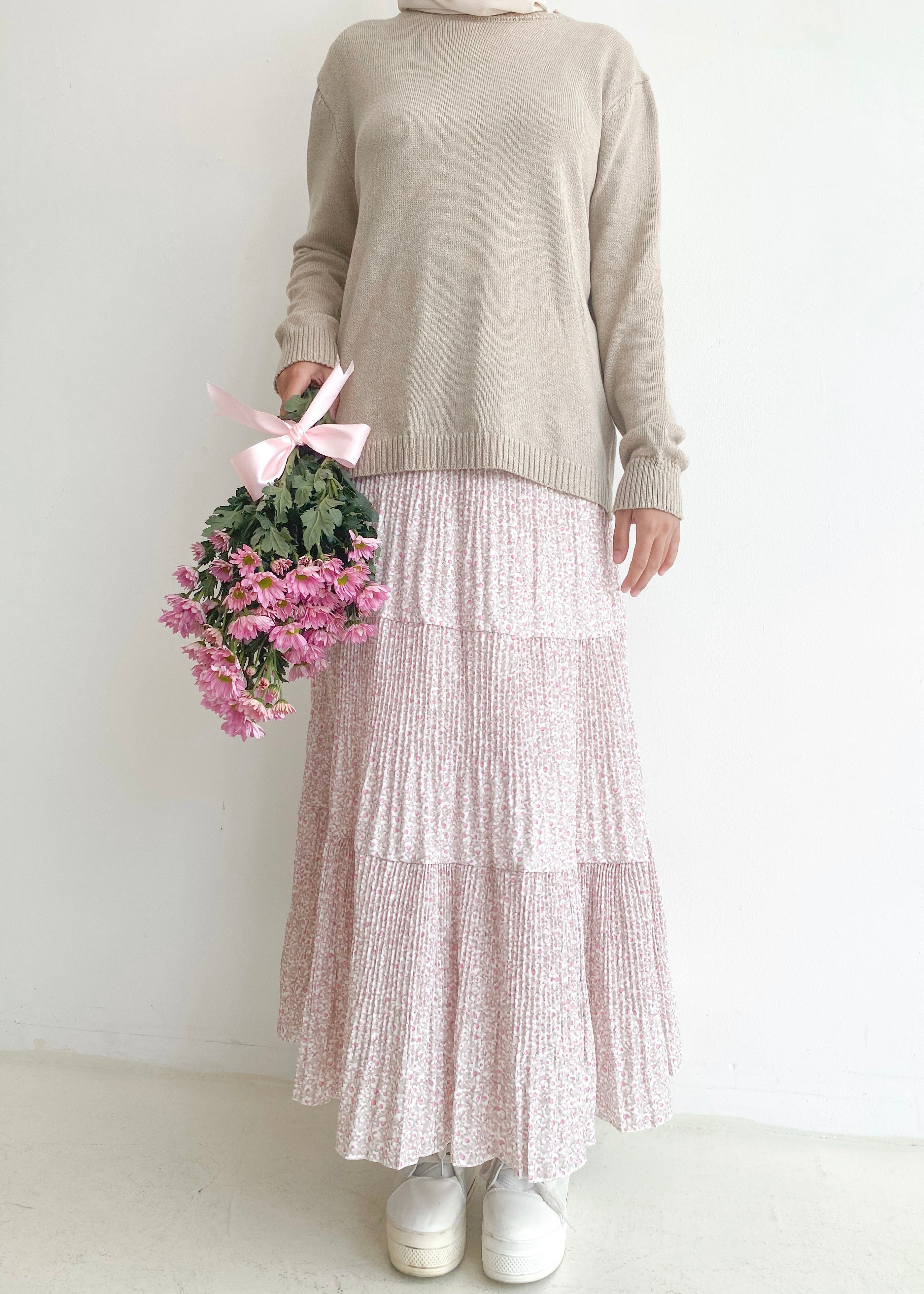 Petal Pleated Skirt in Soft Brown