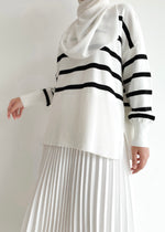 Load image into Gallery viewer, Evelyn Striped Top in Off White
