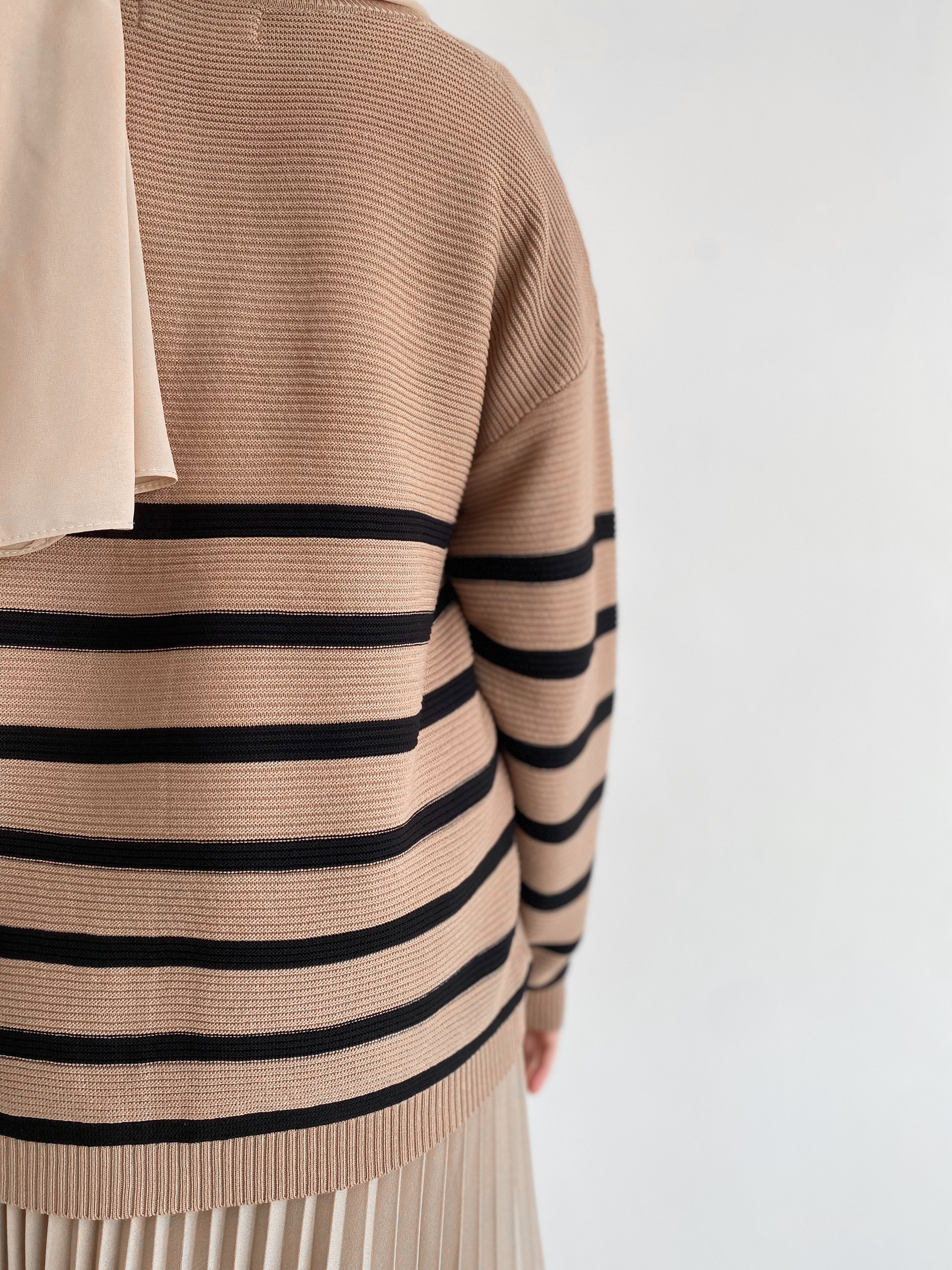 Gwen Striped Cardigan in Latte