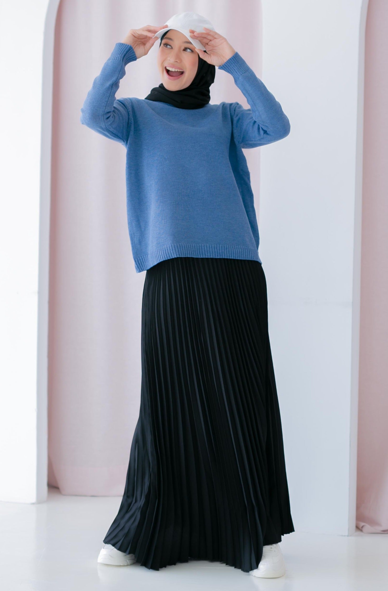 Agnes Knitted Top in Cobalt Blue