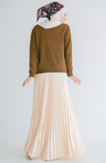 Load image into Gallery viewer, Agnes Knitted Top in Saddle Brown
