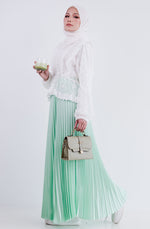 Load image into Gallery viewer, Harper Skirt in Green Apple
