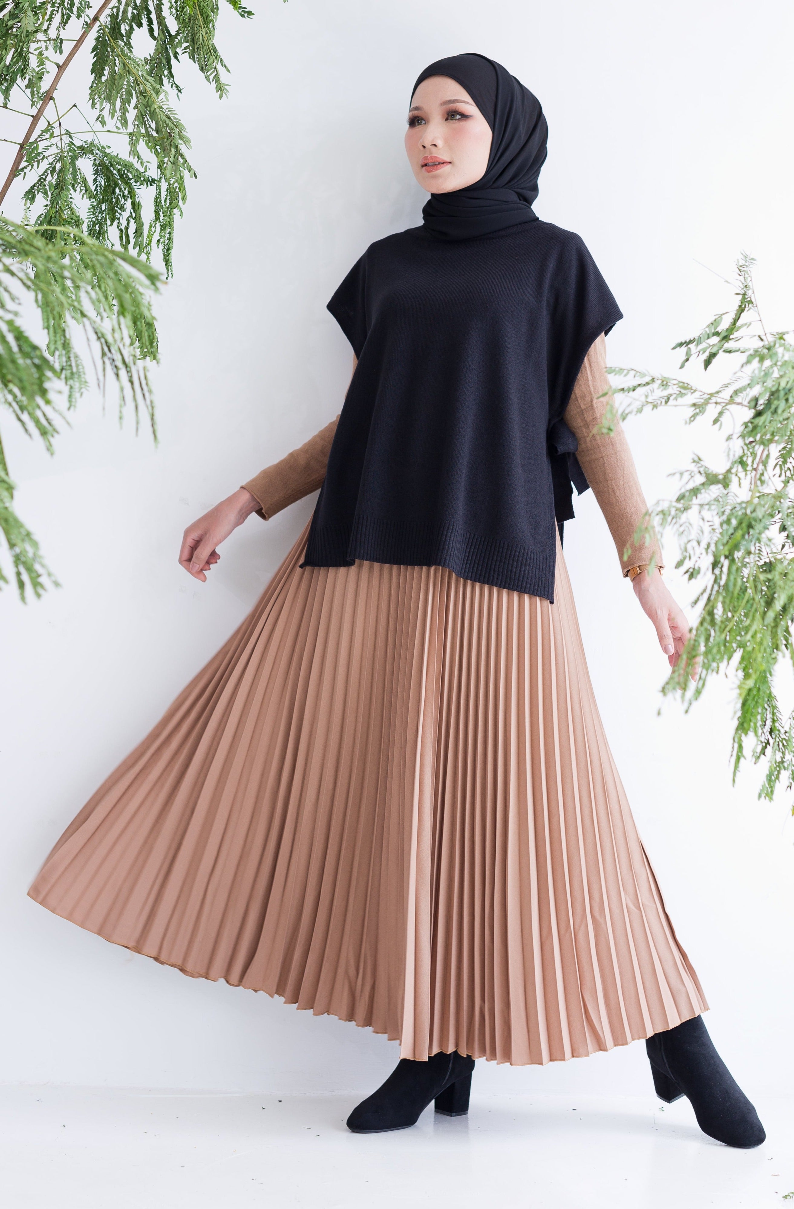 Harper Skirt in Brown